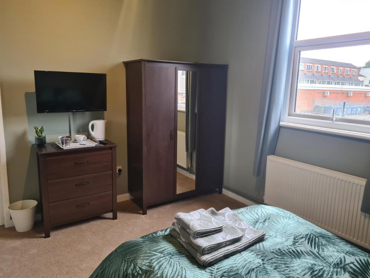 Hen House Hotell Cannock Eksteriør bilde