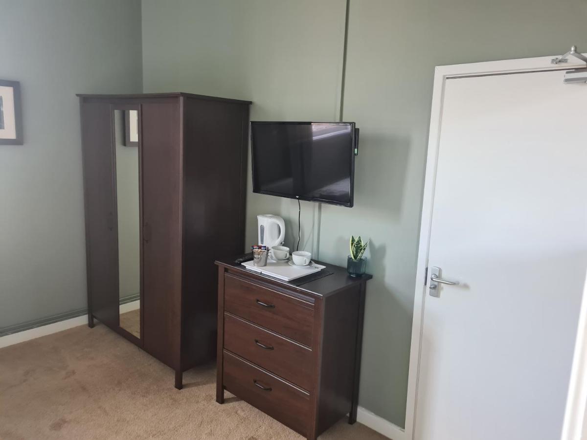 Hen House Hotell Cannock Eksteriør bilde